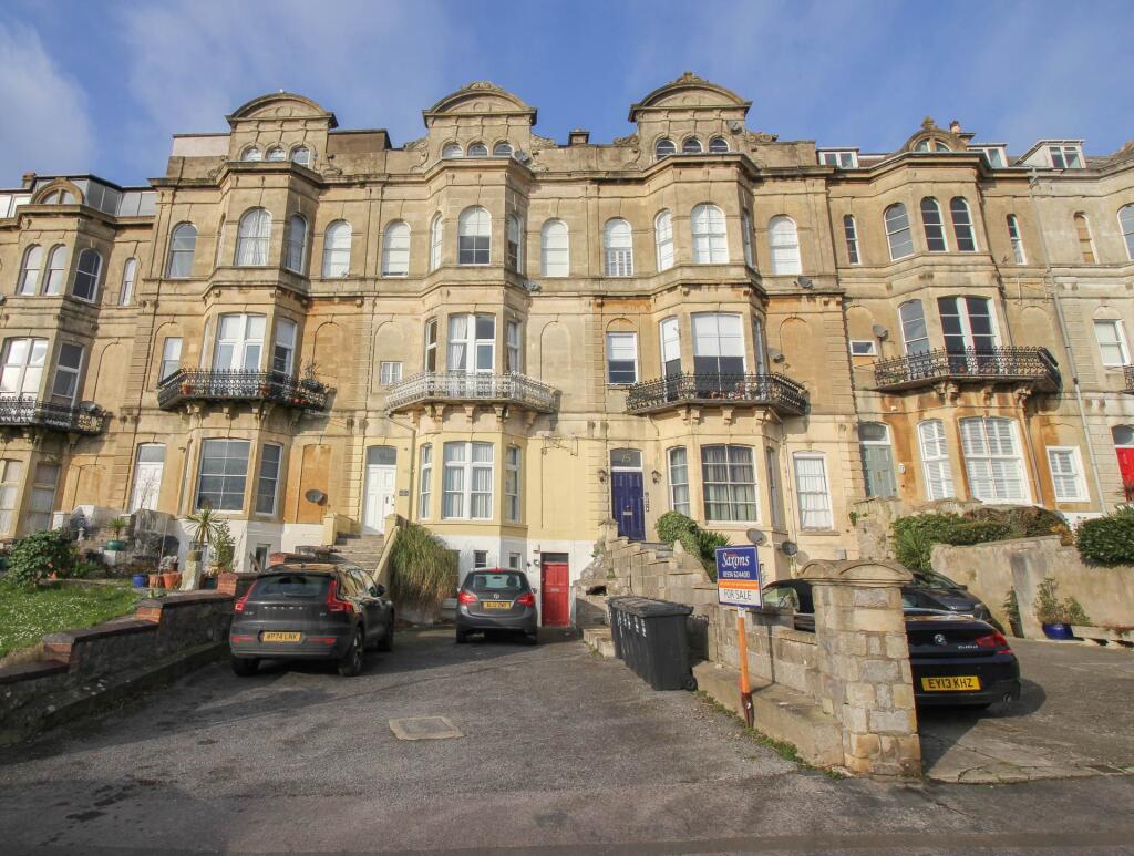 2-bed flat on Atlantic Road**Refurbished Throughout**Two Double Bedrooms**Period Features**No Onward Chain**, £179,950