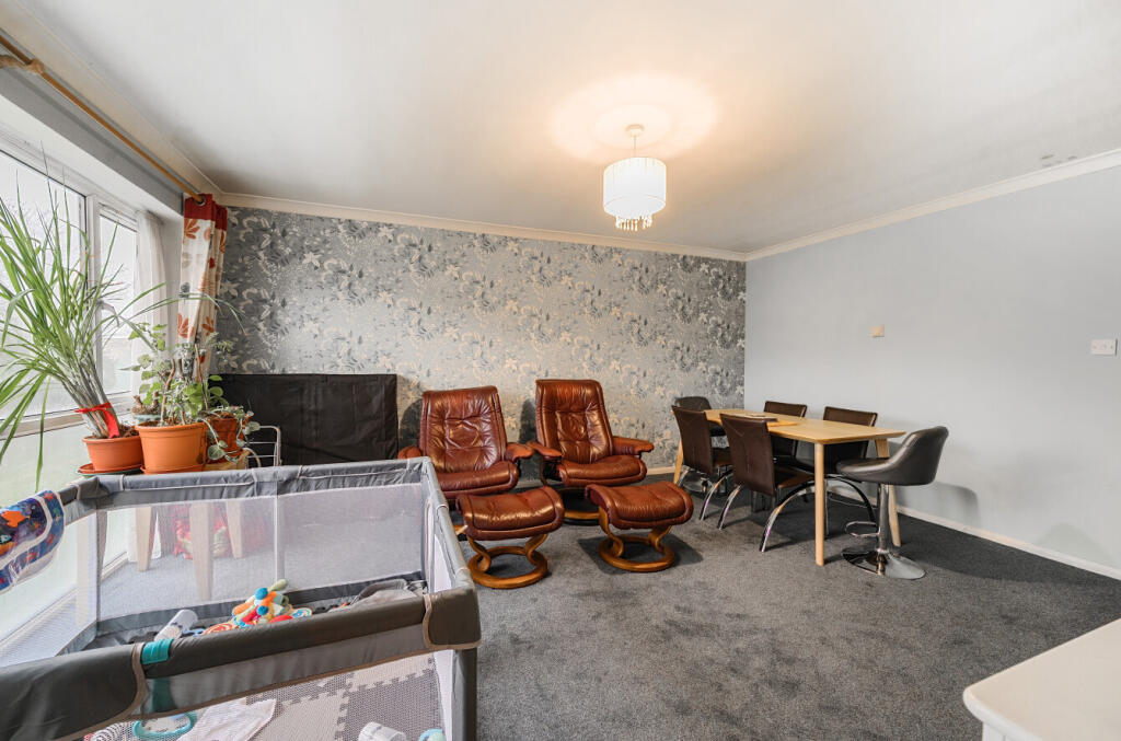 Apartment in Guildford - View 2