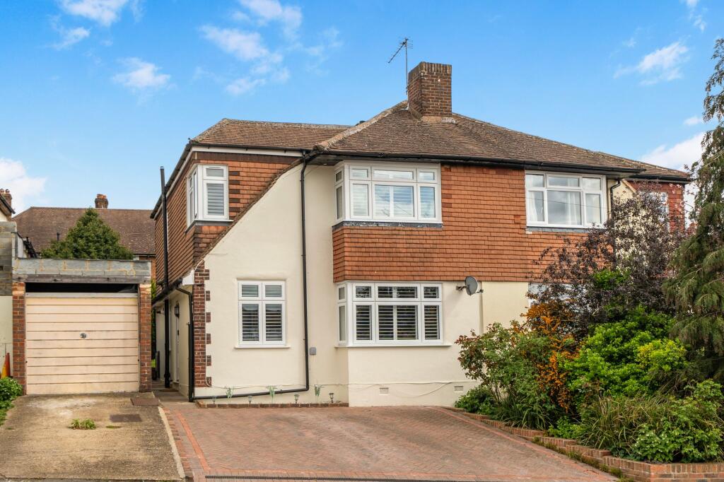 Main image of property: The Crescent, Epsom, KT18