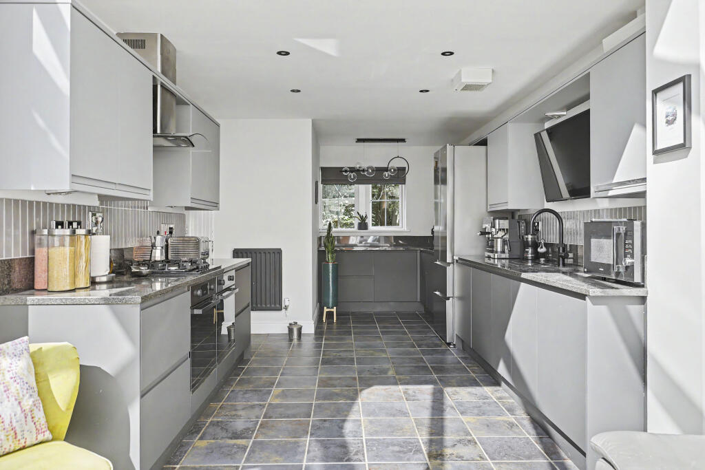 House in Stevenage, Great Ashby - More