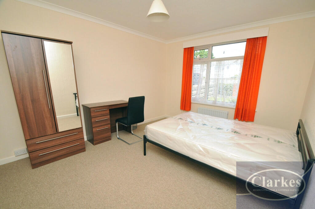 Heathfield Avenue, Wallisdown photo 5