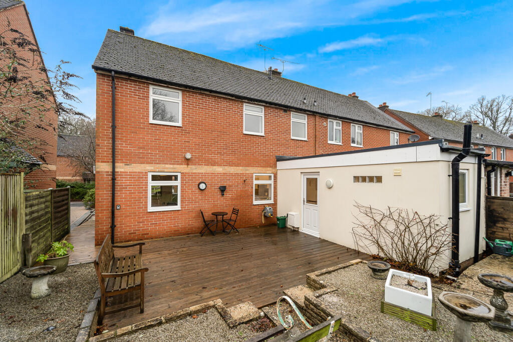 Buckhurst Mead, East Grinstead, RH19 photo 3