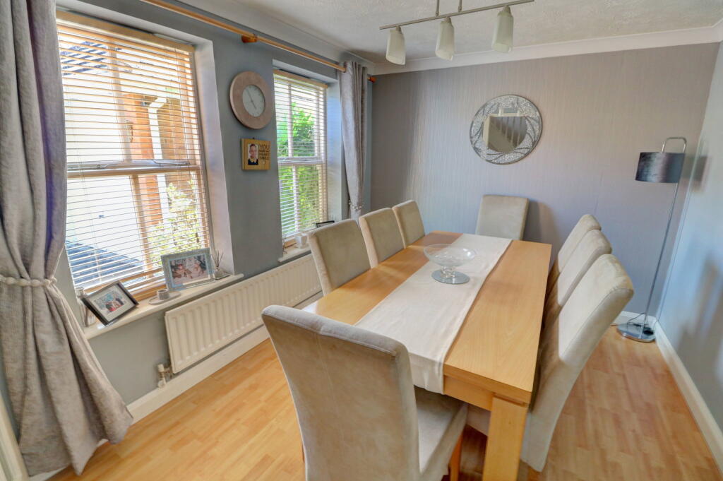 House in Worcester - View 4