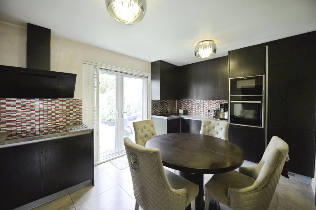 Marsh Green Road, Dagenham, RM10 photo 4