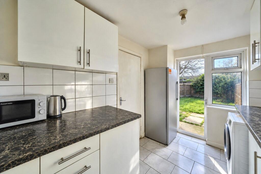 House in London, Canning Town - View 2