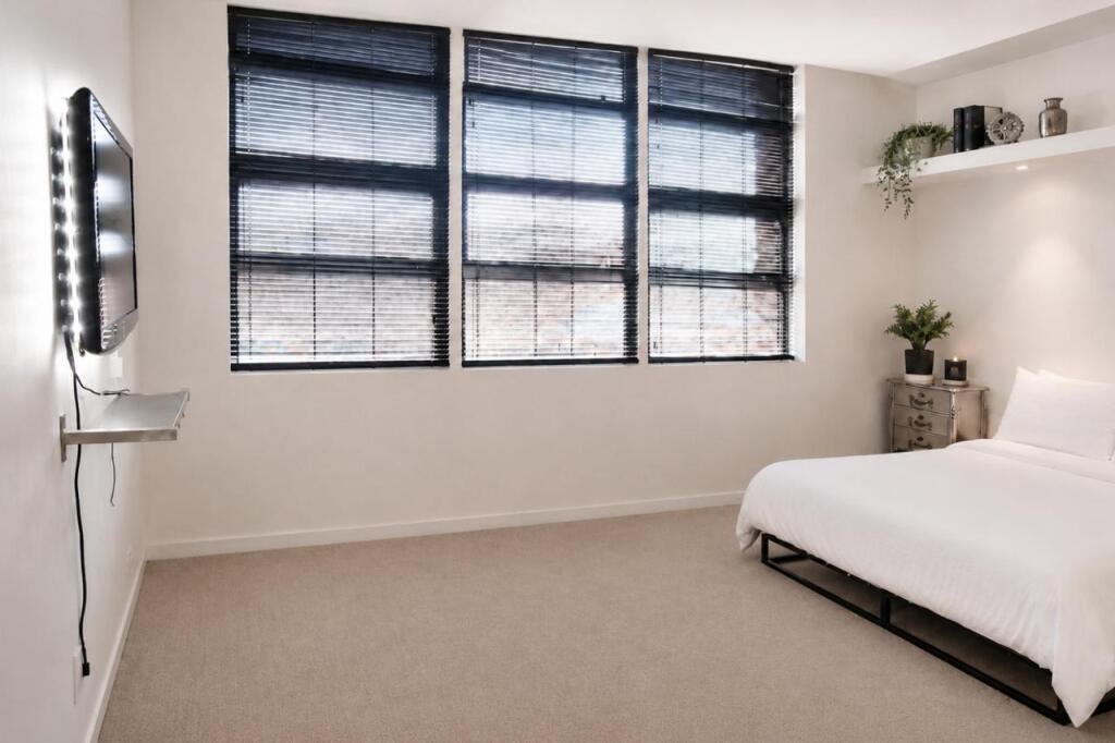 Apartment in Birmingham - More