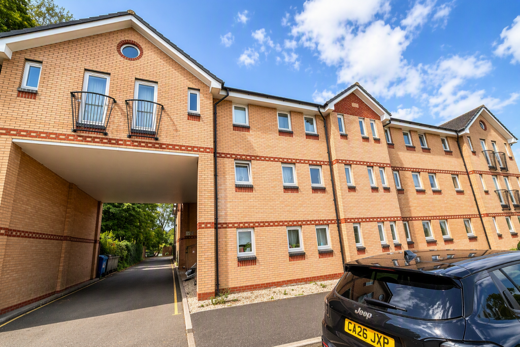 Main image of property: Barnflat Court, Glasgow, G73 1JX