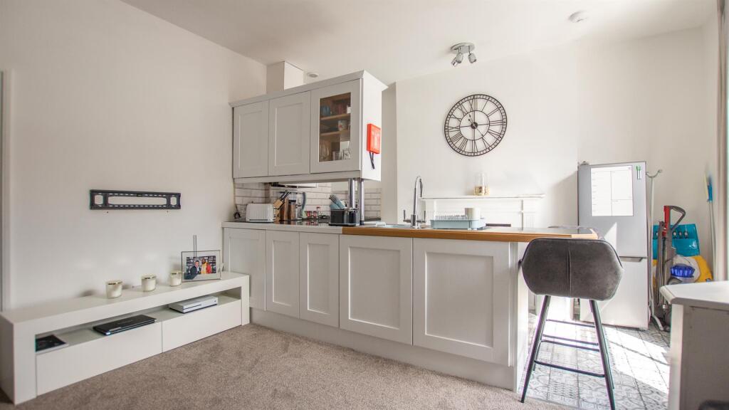 Apartment in York - View 4