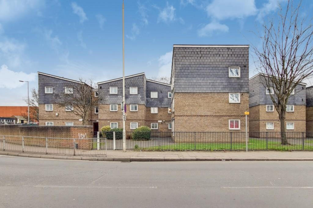Main image of property: Bateman Close, Barking, IG11