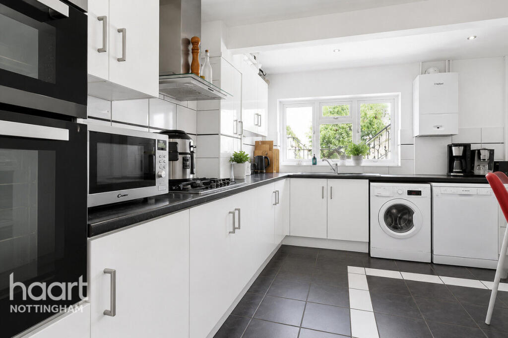 Kildonan Close, Strelley photo 4