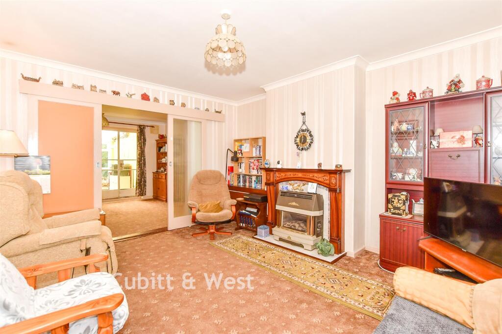 Ernest Road, Havant, Hampshire photo 3