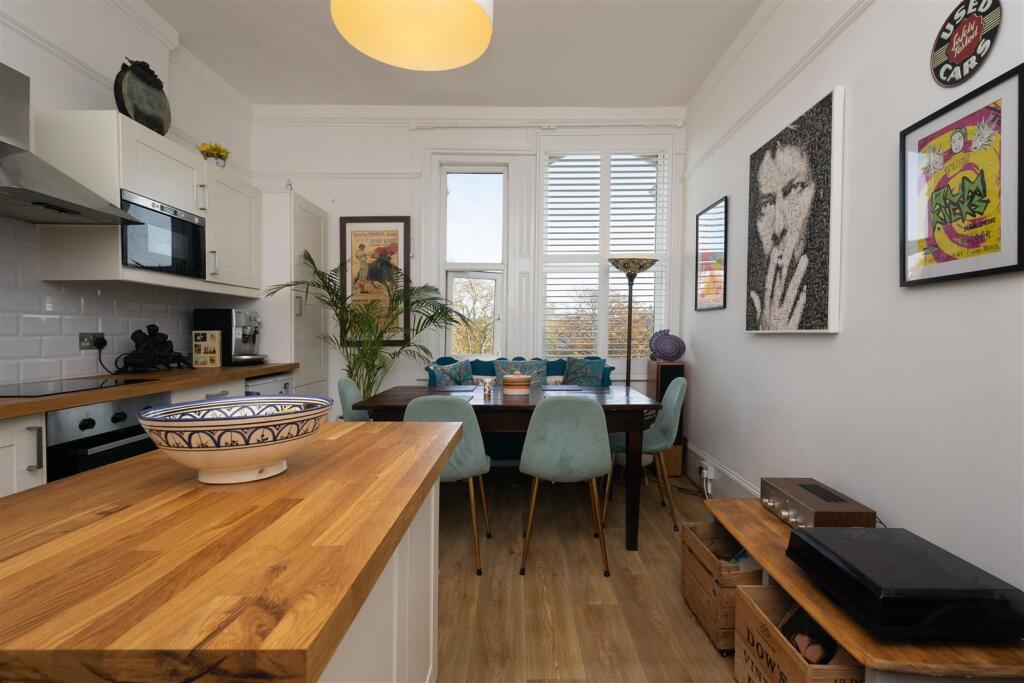 Apartment in Tonbridge - View 3