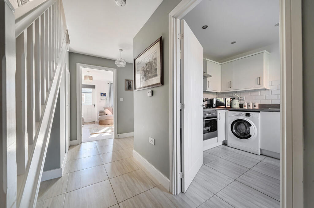 Norreys Drive, Chesterton, Bicester photo 4
