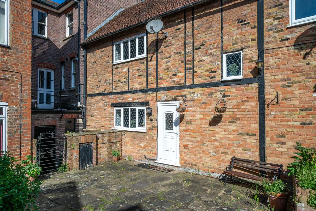 Main image of property: Sun Square, Hemel Hempstead, HP1