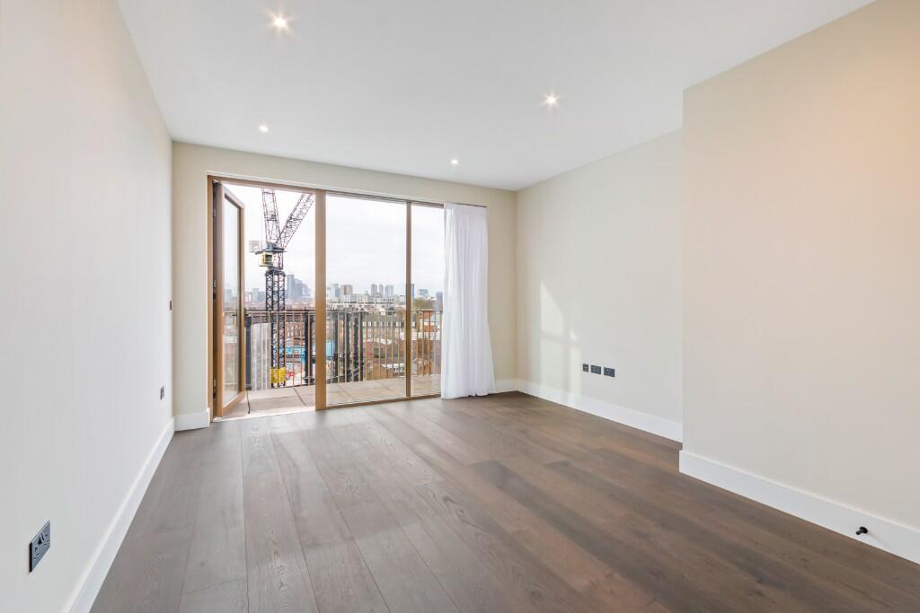 Main image of property: 33 Andrews Road, London, E8 4FX