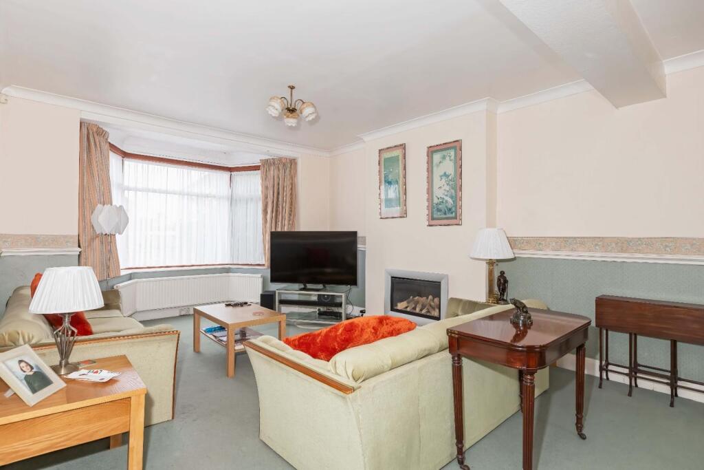 House in Hove, West Blatchington - More