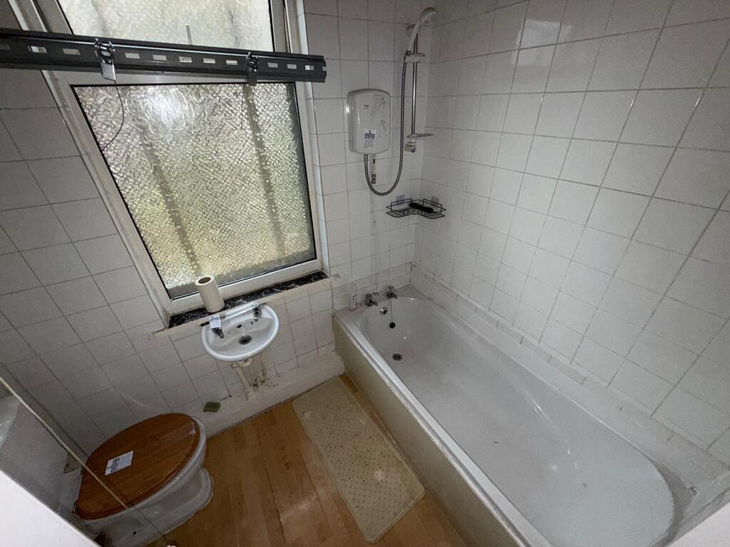 House in Rotherham, Dinnington St. John's - More