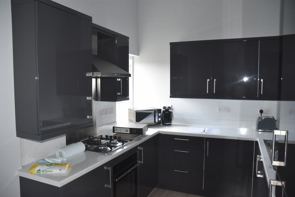 Apartment in Swansea, Carmarthen - View 4