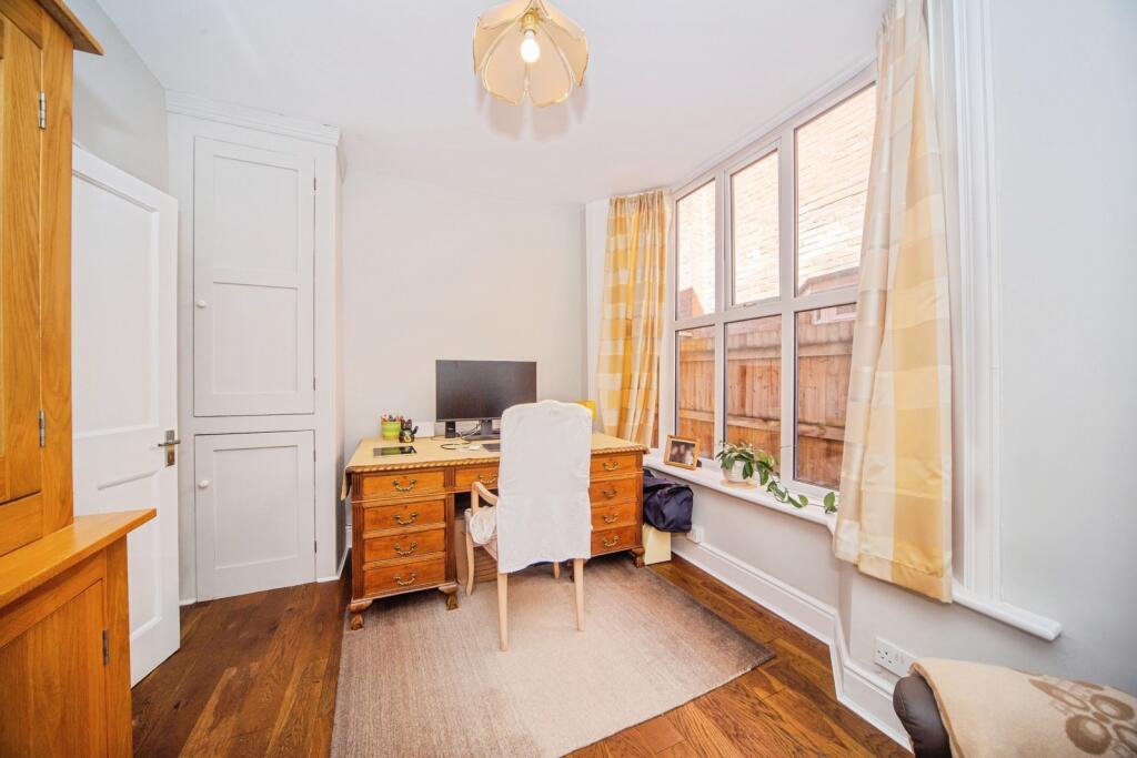 House in Southampton - View 4