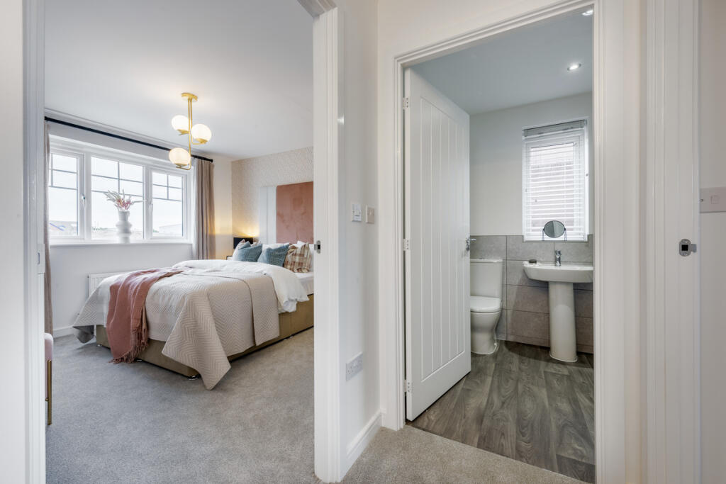 House in Amber Valley, Somercotes - More