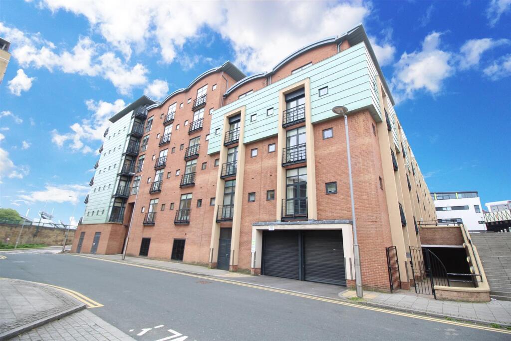 Main image of property: Curzon Place, Quayside, Gateshead