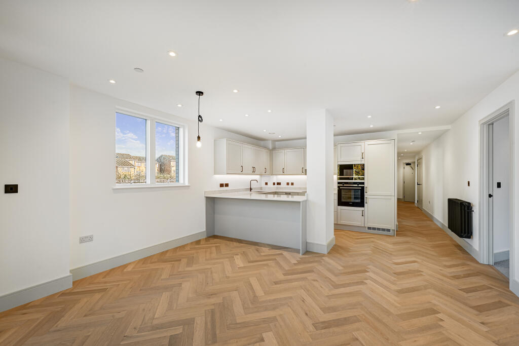Main image of property: Clifton Mansions, Park Avenue, London, NW2