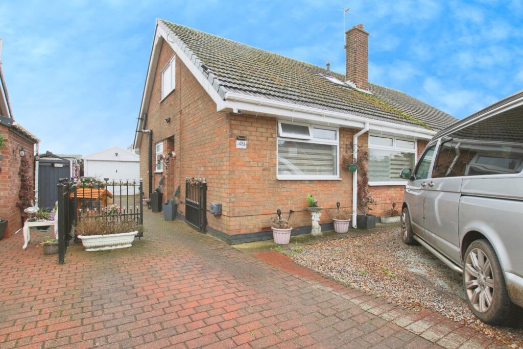 Main image of property: Summergangs Drive, Thorngumbald, Hull, HU12 9PP