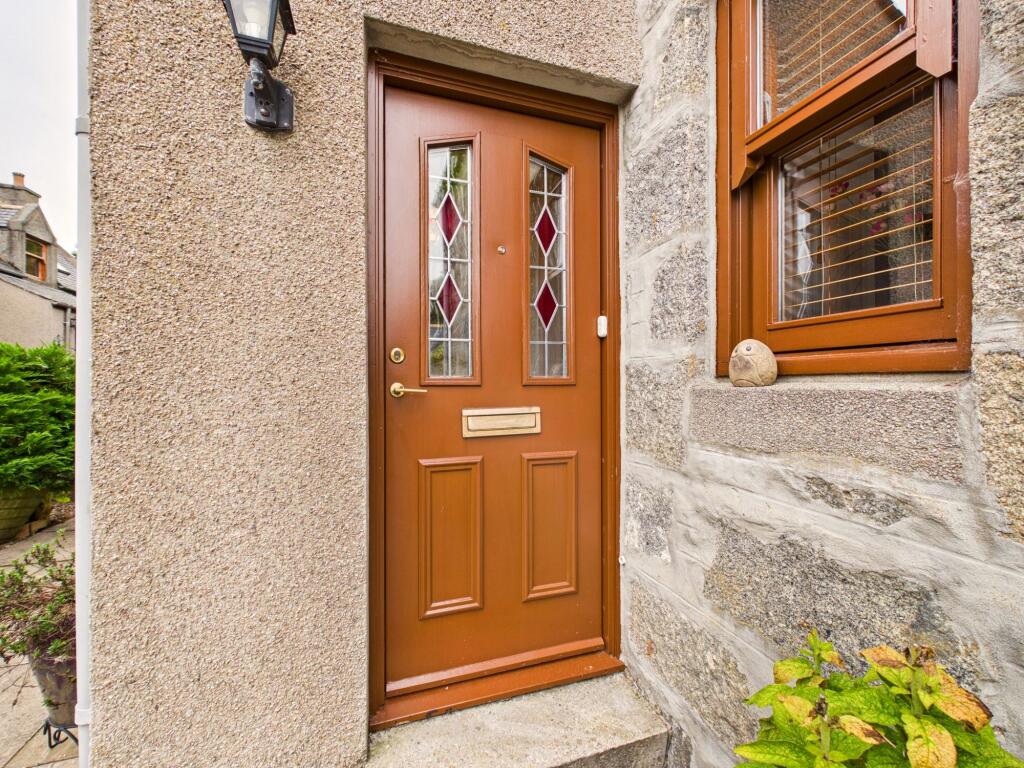 House in Aberdeen, Aberdeenshire - More