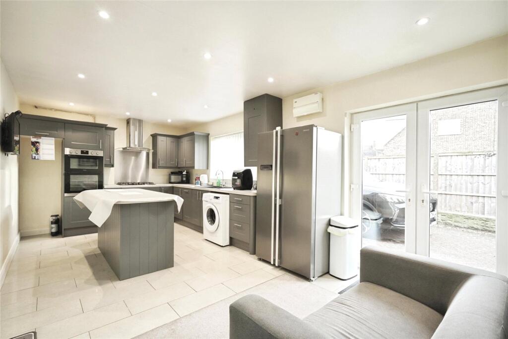 Mossdale, COALVILLE, Leicestershire, LE67 photo 4