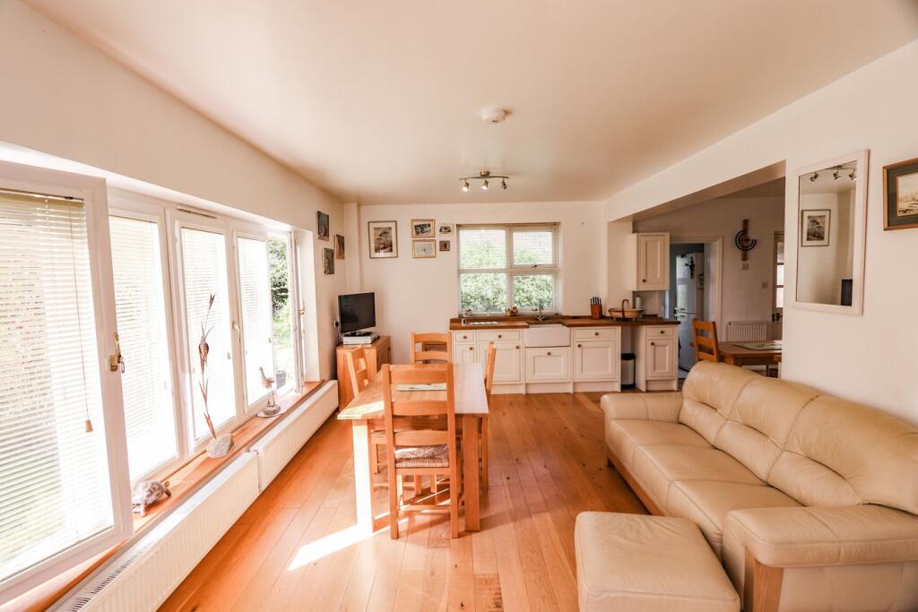 House in Tonbridge - View 2
