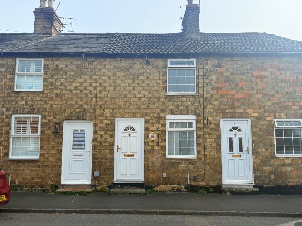 Main image of property: High Street, Henlow, Bedfordshire, SG16
