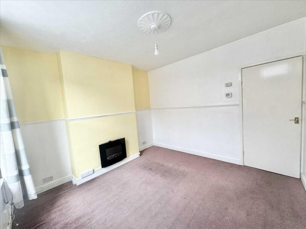 House in Nottingham, Nottinghamshire - View 4