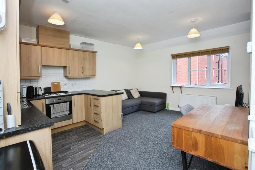 House in CARDIFF, Llanishen - View 2