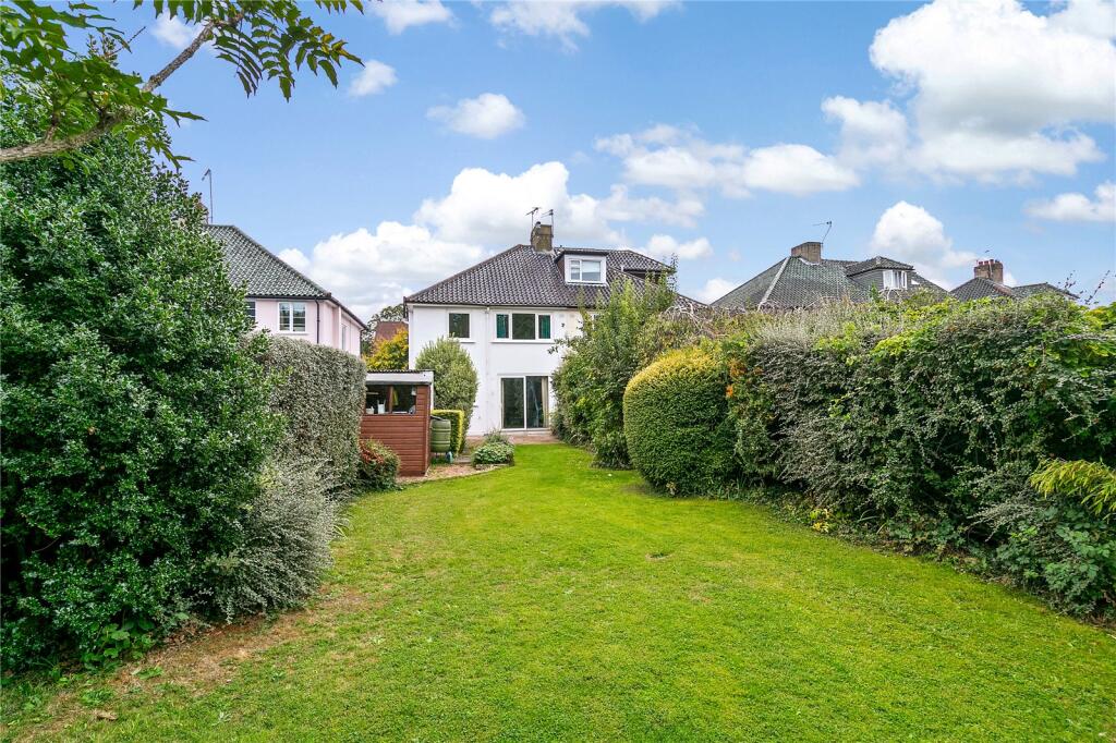 Main image of property: Park House Gardens, East Twickenham, TW1