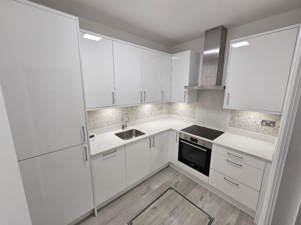 Main image of property: Cannon Street Road, London, E1