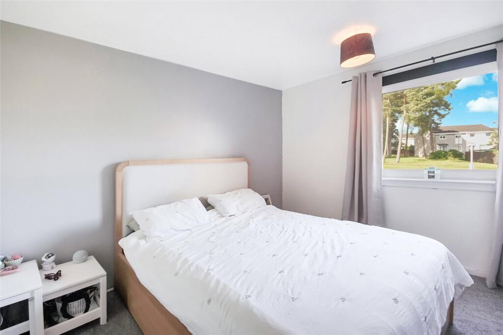 Apartment in Glasgow, South Lanarkshire - View 5