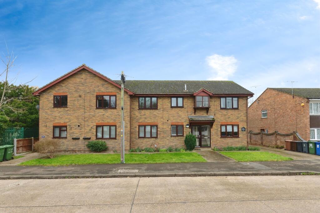 Main image of property: Lower Crescent, Linford, Stanford-Le-Hope