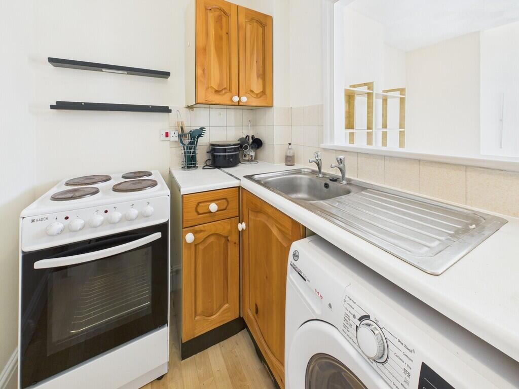 Apartment in Plymouth - More