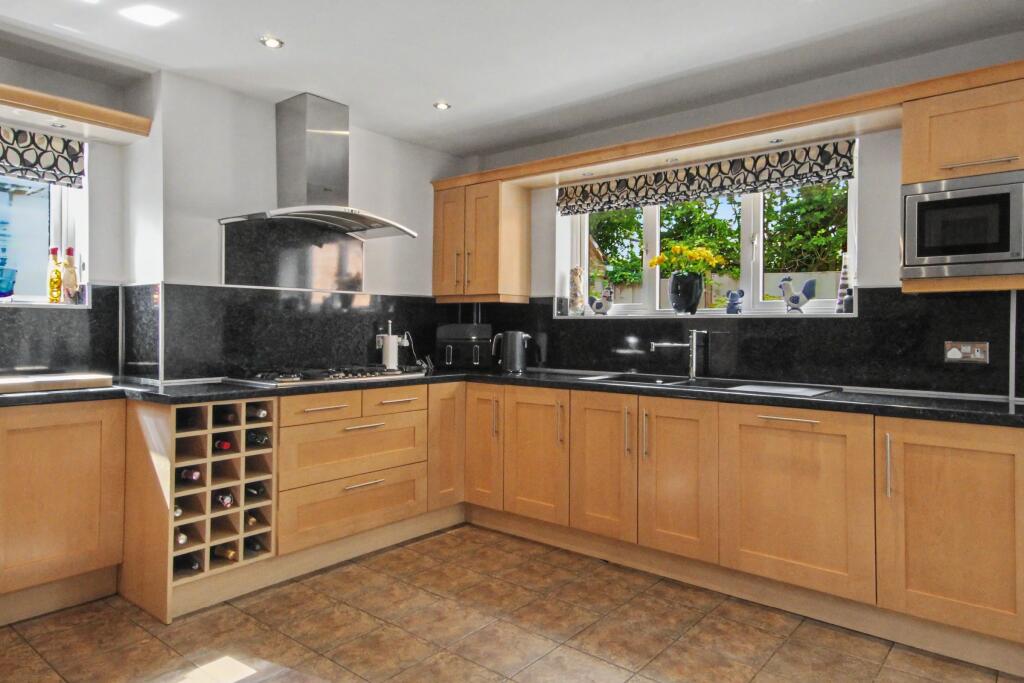 House in North West Leicestershire, Hugglescote and Donington le Heath - View 5