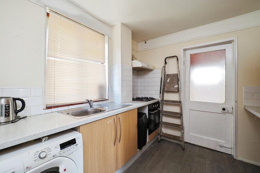 House in Nottingham, Bilborough - View 3