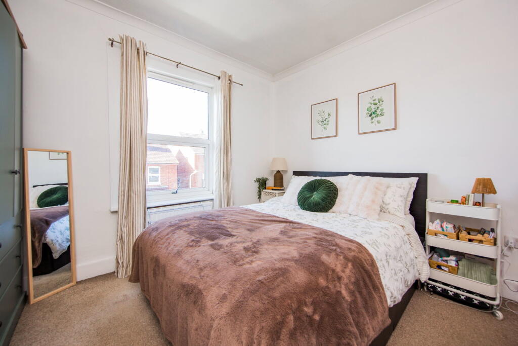 House in Tonbridge - More