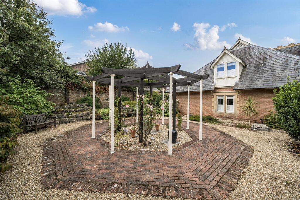 Apartment in Puddletown, Walpole Court, Athelhampton and Puddletown - More