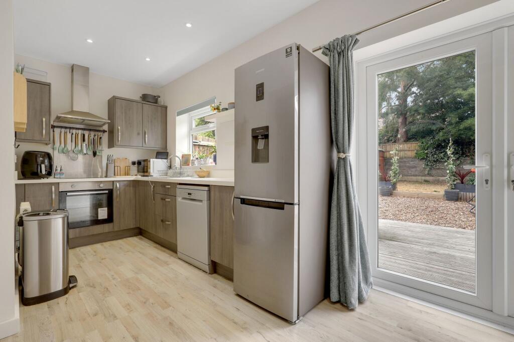 House in Nottingham, Chilwell - View 4