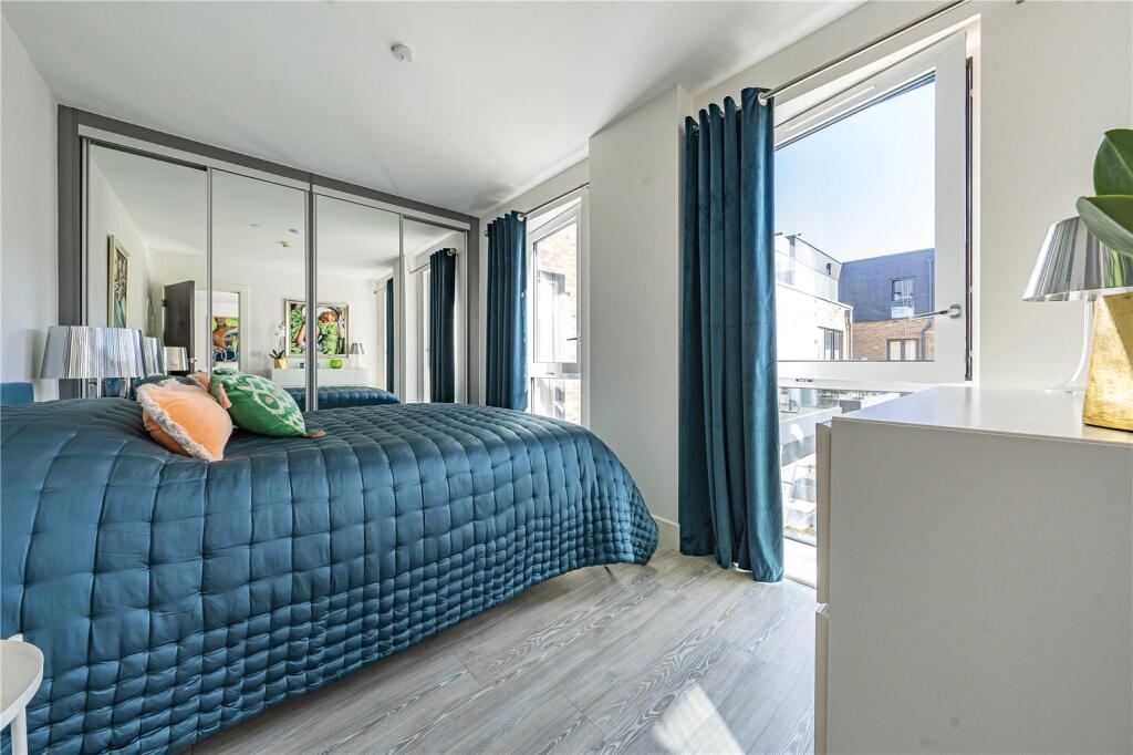 Apartment in London, Worton - View 5