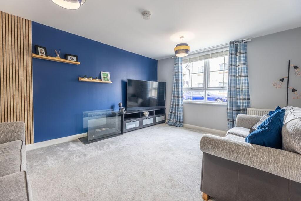 House in Brookfield, Merchiston, Renfrewshire - View 2