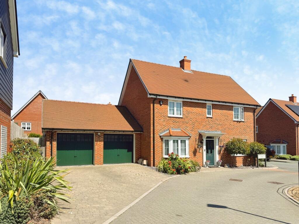 Main image of property: Hedgecock Link, Broomfield, Chelmsford, CM1