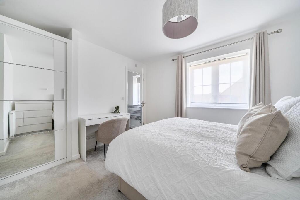 House in Tonbridge - More