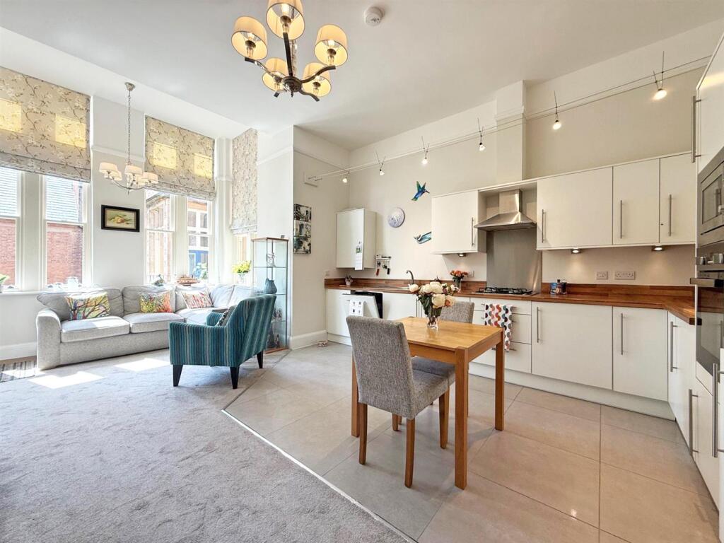 Oliver Road, Bicton Heath, Shrewsbury photo 4