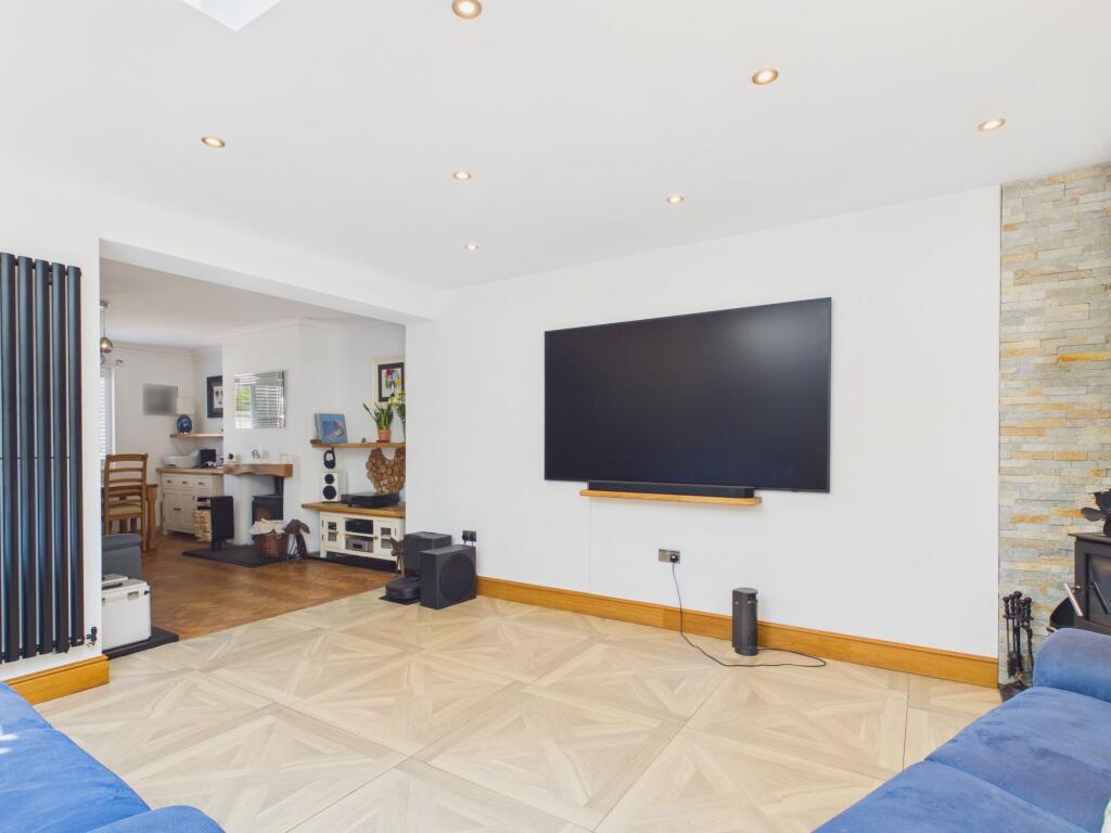 House in Llantwit Major, West Camp - More