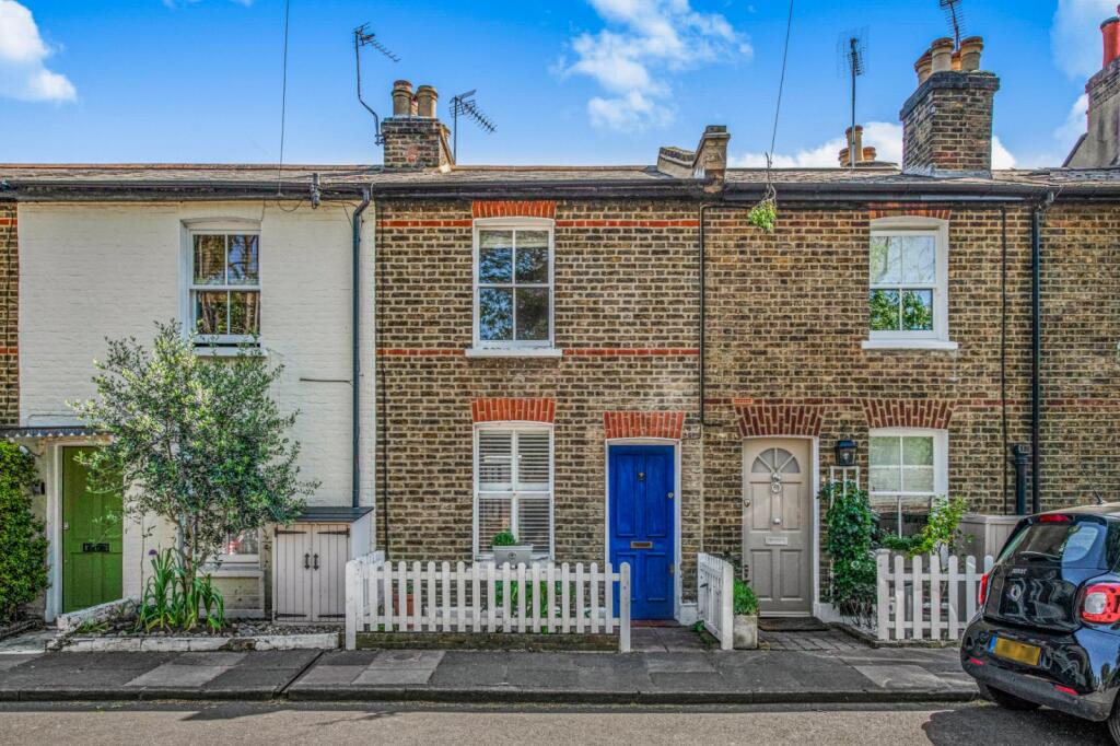 Main image of property: Worple Street, 
Mortlake, SW14